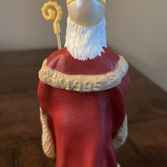 St. Nicholas "Christmas Visitors" Collector's Series Hallmark Ornament 1995 - Picture 4 of 6